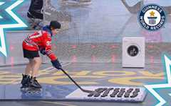 Hockey superstar breaks cool record