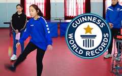 Kid breaks cool Jianzi world record!