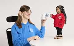 World's TALLEST and SHORTEST women meet