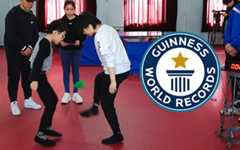 Mum-son duo breaks cool JIANZI RECORD