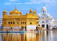 Golden Temple, the main sanctuary of Sikhs, Amritsar, Punjab, India kirtan from golden temple live