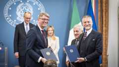 Staatsminister Weimer mit seinem italienischen Amtskollegen Giuli bei den deutsch-italienischen Regierungskonsultationen Staatsminister Weimer mit seinem italienischen Amtskollegen Giuli bei den deutsch-italienischen Regierungskonsultationen