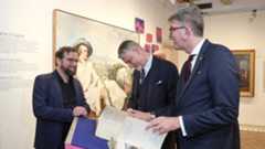 Staatsminister Weimer und Amtskollege Giuli mit Gregor Lersch vor einem Goethe-Gemälde Staatsminister Weimer und Amtskollege Giuli mit Gregor Lersch vor einem Goethe-Gemälde