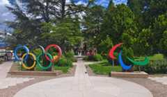 Simboli delle Olimpiadi e delle Paralimpiadi a Belluno. Foto. N. Sclippa 