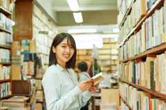 三宅香帆さん　一誠堂書店