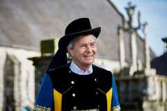 « Paris Match » : l’œuvre de Dieu, la part de Bolloré