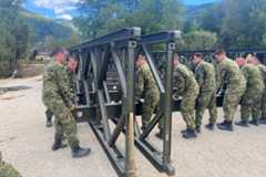 Hrvatski vojnici izgradili lansirni most u Sloveniji