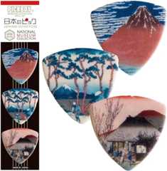 Amazon _ PICKBOY ナカノ おみやげギターピック3枚セット【伝統芸能・おもてなし・おみやげ・富士山三景・たてもの・ウエルカムどうぶ つ・東京・大阪・猪鹿蝶・箱根・秋葉原DAY・秋葉原NIGHT・金沢】 素材：ポリアセタール 形状：トライアングル&ティアドロップ 3枚入り ※ギフトパッケージ入り (絵画シリーズ 其の二) _ ピック _ 楽器・音響機器