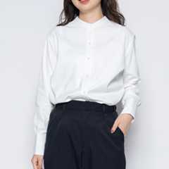 バンドカラーブラウス