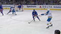 STL@NYR: Holloway scores late in the first