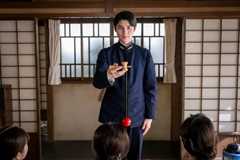 瀧昌様がなぜか“けん玉”!?