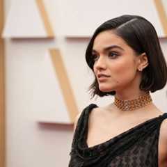 Rachel Zegler’s Jeans Combine Three Fall Denim Trends in One