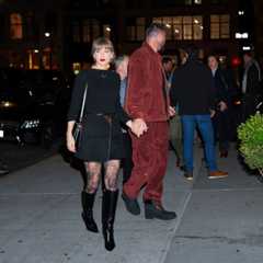 Taylor Swift’s Favorite Fall Boots Go Best With a Tight Little Skirt