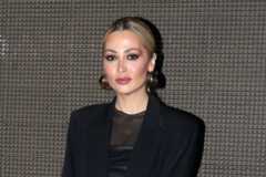 Ελένη Βουλγαράκη: Στόλισε το χριστουγεννιάτικο δέντρο με τον Φώτη Ιωαννίδη στο σπίτι του στη Λισαβόνα