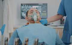 ایمپلنت با بیهوشی کامل؛ تجربه بدون درد برای کاشت چند دندان یا فک کامل