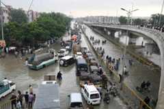 Flom i Karachi