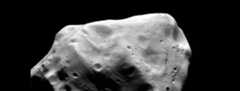 Asteroiden Lutetia sett av Rosetta