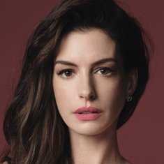 アン・ハサウェイ