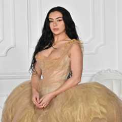 Charli xcx poursuit sa conquête du septième art en rejoignant le casting du prochain film de Takashi Miike