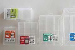 100均の仕切り付き収納グッズ