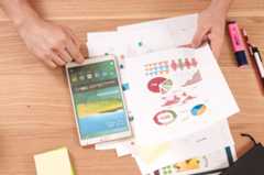 データ活用とは？重要性や課題、ビジネスや意思決定における必要性について解説します。