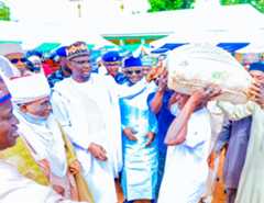 AKWANGA LGA GETS IT’S SHARE OF FG FREE FERTILIZER as His Excellency, Engr. Abdullahi A. Sule monitored the distribution of 1100 bags to farmers in the 11 wards of the LGA.