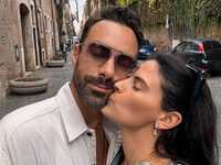 Ο Τανιμανίδης φόρεσε την περούκα της Μπό...