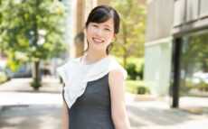 「いつもと違う雰囲気のお洋服を選んでみたくなって、ちょっと遊び心が出ちゃいました（笑）」　東島衣里アナウンサー