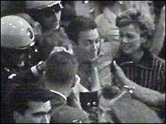 Cuban prisoners arriving back in Florida