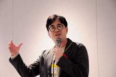 エンタメ業界のデータ戦略に迫る - “後追い”から始まったフリュー、1.5億作品を支えるピクシブ