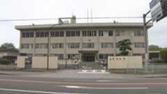 「事件の可能性、命が危険」病院から通報　住宅から救急搬送された男性が死亡　顔面にけが　警察が複数の関係者に事情聞く　福岡・飯塚市