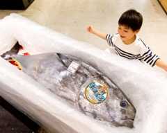 マグロの解体ショーは必見！生鮮食料品もそろう無印良品の魅力を体験