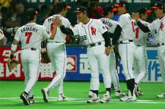 平成10年、万年Bクラスのホークスを率いる王監督が思わず漏らした「本音」。＜Number Web＞ photograph by Hideki Sugiyama