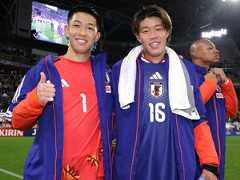 「全員30オーバーだぞ」主将にケツを叩かれた1年目…27歳でブンデス電撃移籍DF安藤智哉の激動人生「理想は闘莉王さんと中澤さん」の深い理由