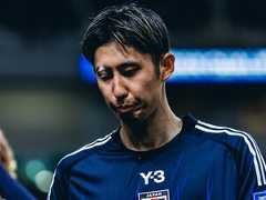 「日本代表で連続フル出場直後、なぜ…」DF伊藤洋輝“全治不明の再骨折”にバイエルン首脳も番記者もガク然「全員がショック。がんばれ、ヒロキ」