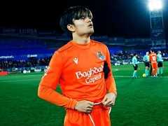 「バモーース！！」久保建英“劇的アシスト”に味方GKが敵陣ゴール付近まで…仲間は絶叫、新監督からハグ「ガッツと勝利の欲求」が窮地ソシエダを救う