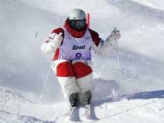 「見えなきゃ死ぬよ、とガイドの声が…」社員自ら雪山でテストも、人々の“生死を分ける”スノーゴーグルの開発はいかに行われているのか？