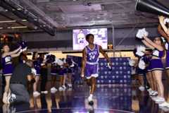 (Daphne Zhu for WSN)