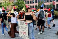 (Daphne Zhu for WSN)