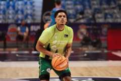 Xavier Castañeda, en un calentamiento con el Unicaja.