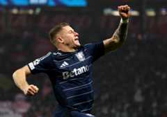 Ross Barkley celebra un gol contra el RB Leipzig.