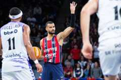 Timothe Luwawu-Cabarrot dirige un ataque del Baskonia.
