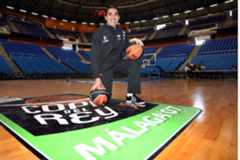 Sergio Scariolo posa en el Martín Carpena antes de la Copa del Rey de 2007.