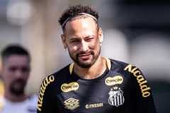 Neymar denounces Brazilian journalist who accuses him of being a whisky addict