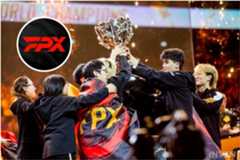 FPX lifting the Summoners Cup at Worlds 2019.