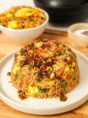 Easy garlic fried rice with chili oil