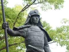 名古屋市内にある織田信長像