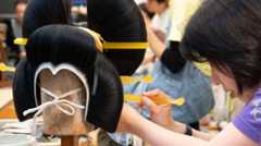 第4回「床山」　髪の結い方や装飾で、役柄を表す