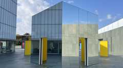 クリムトの名品も現代アートも楽しむ 豊田市美術館