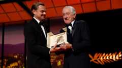 Cannes 2025, l'apertura del festival con la Palma d'Oro a Robert De Niro 